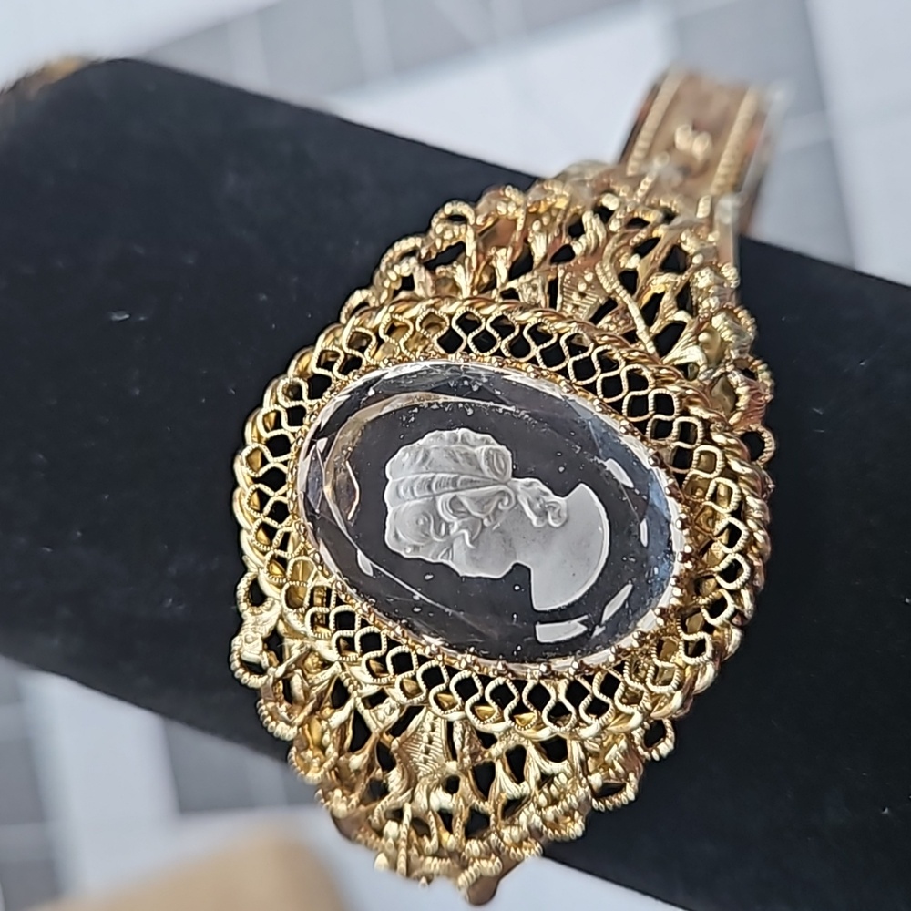 Whiting & Davis Vintage Glass Cameo Clamper bangle with security clasp